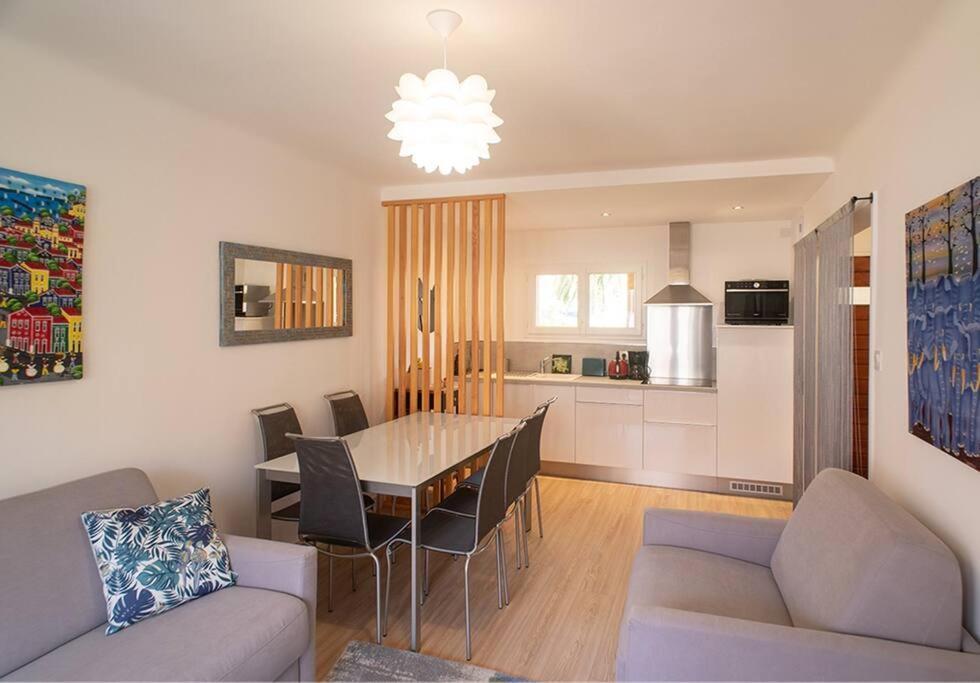 Apartment 66b - Beautiful Flat 800m From The Sea With Private Parking